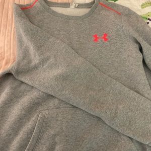 Under Armour Sweatshirt